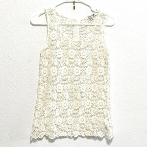 Forever 21 Woman White Lace Top Sleeveless Tank Top Size S/P